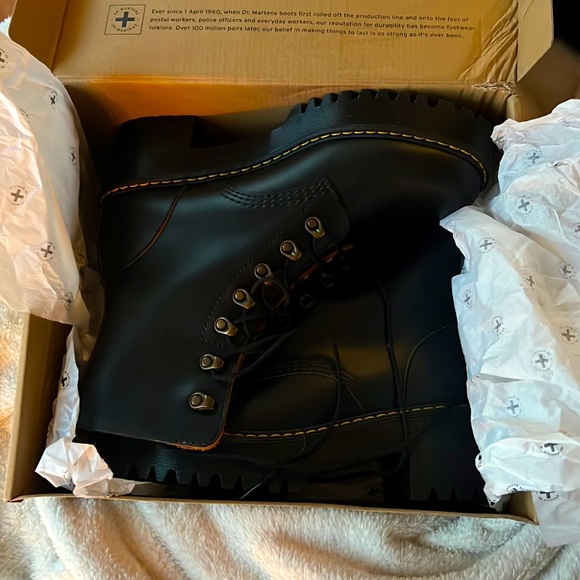 Dr. Martens Shoes - Dr. Martens Leona Platform Ankle Boot - Brand New